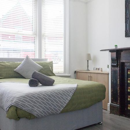 Boaler House, Modern 4 Bed House With Parking Sleeps 8 Villa ลิเวอร์พูล ภายนอก รูปภาพ